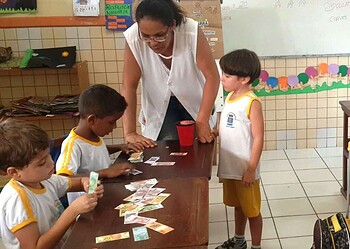 Professora Edilene de Souza leciona há 18 anos e fala sobre o dia a dia na escola. (Foto: Bruna Melo/ A GAZETA)