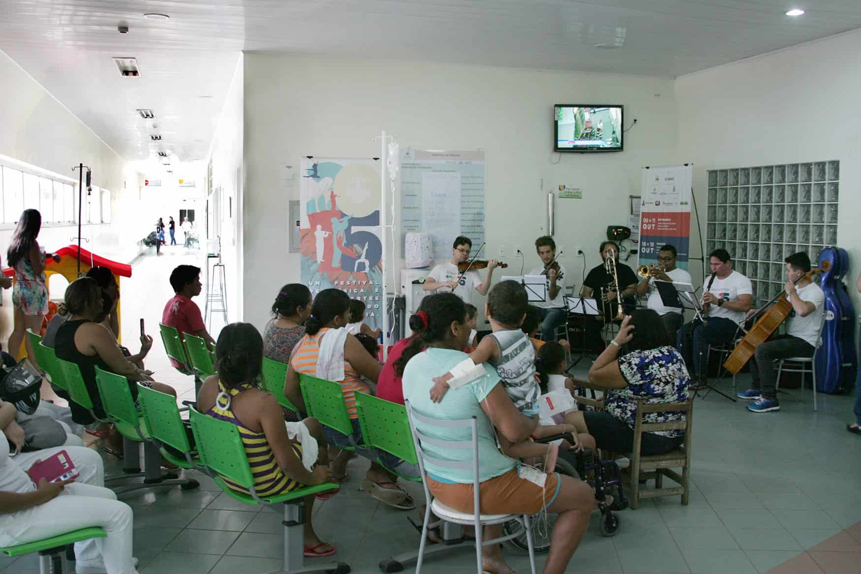 Festival leva música ao Hospital das Crianças e Apae 3 Música na estrada - OL (6)