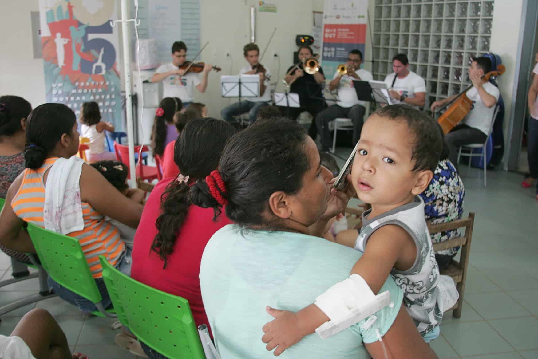 Festival leva música ao Hospital das Crianças e Apae 2 Música na estrada - OL (7)