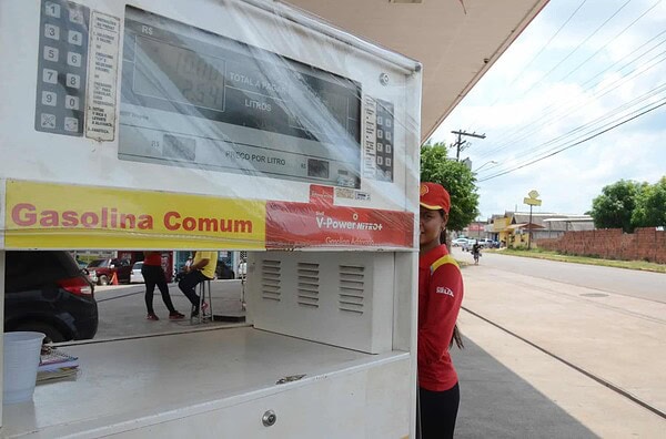 Combustível e gás de cozinha deverão sofrer novo reajuste até dezembro
