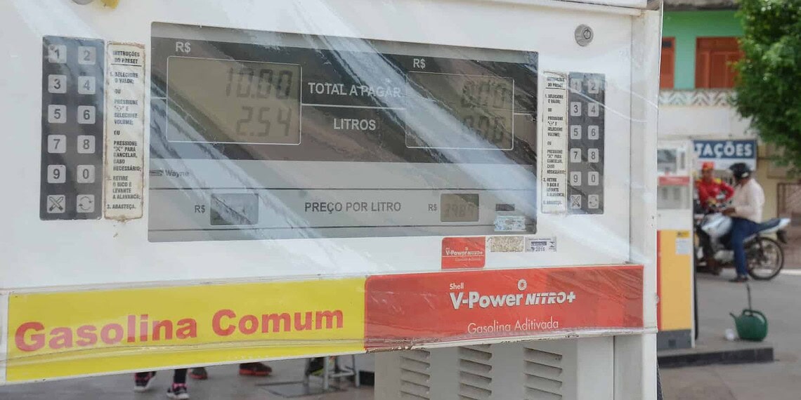 Deputados criticam novo aumento do combustível; ‘um desrespeito’ aos acreanos