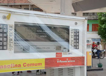 Deputados criticam novo aumento do combustível; ‘um desrespeito’ aos acreanos