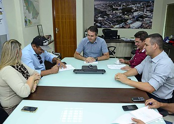 Prefeito regulamenta atividade do moto-frete e motoboy na capital