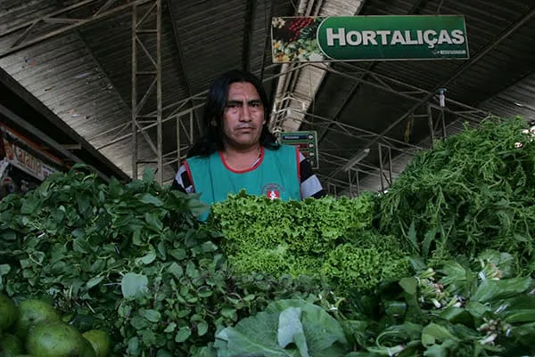 Movimento Compre de Pequenos Negócios é sucesso no Acre 1 Alguns pequenos produtores faturam R$ 400 por semana com as vendas. (Foto Odair Leal/ A GAZETA)