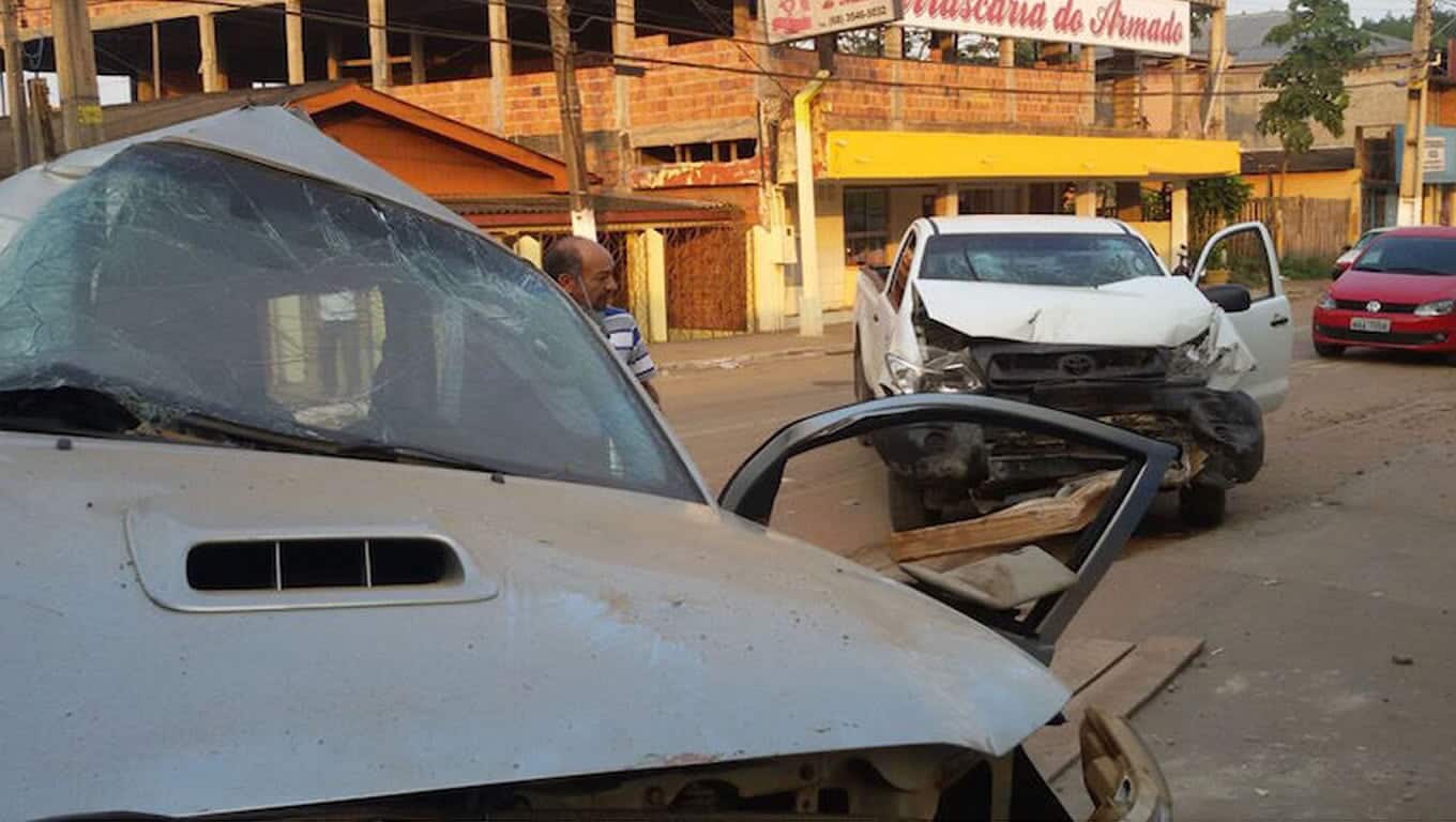 Suposto “racha” termina com quatro pessoas gravemente feridas no interior 1 Polícia busca testemunhas que possam confirmar a participação dos jovens em “racha”