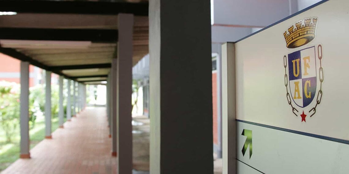 Professores da Ufac decidem se encerram greve na quinta-feira