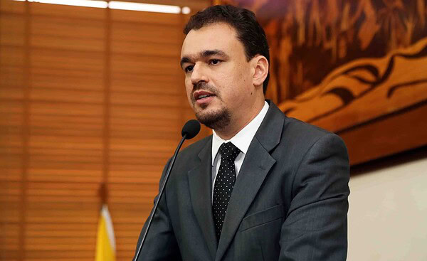 Daniel Zen propõe isenção de ICMS aos consumidores que produzem energia no Estado