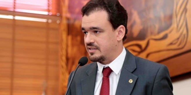 Líder do governo na Aleac destaca a efetividade do programa Ruas do Povo