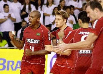 Enoch Paulino (à esquerda) ministrará clínica sobre vôlei em duas cidades do Acre. (Foto: Divulgação)