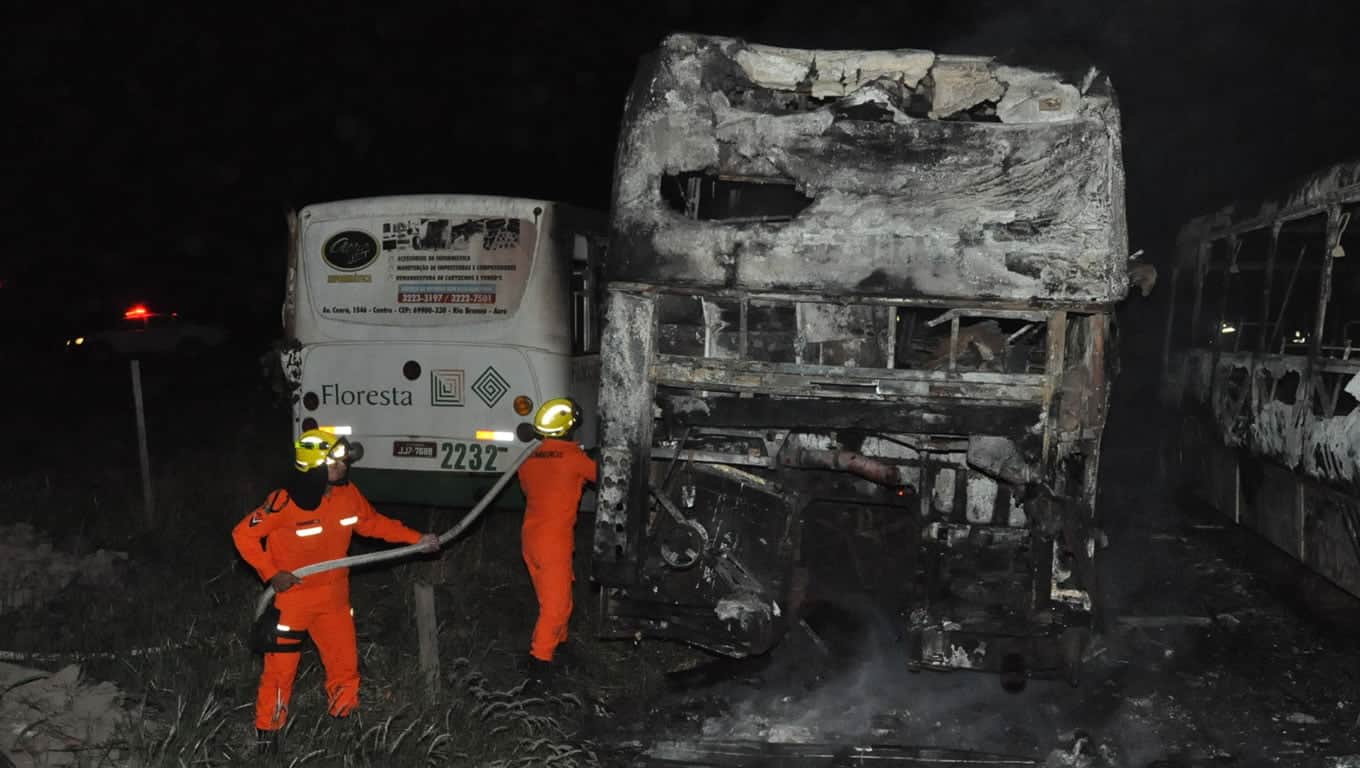 incendio-onibus-rosa-linda