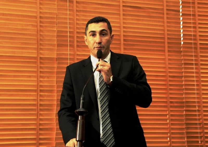 Deputado Jesus Sérgio denuncia possível interrupção das obras da BR-364