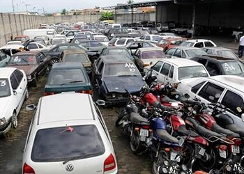 Mais de 900 carros apreendidos podem ser leiloados em novembro