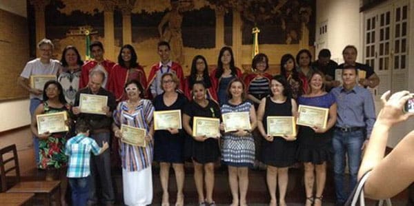 No campo 3 Solenidade de Diplomação dos Amigos da Cultura, no Centro Cultural do TJ/AC. Este promete ser um dos maiores eventos literacultural realizados no Estado do Acre no ano de 2015, e, assim, o maior evento realizado pela Academia Juvenil Acreana de Letras (AJAL). Na foto recebendo a homenagem os amigos Antonia Lacerda, Jackson Viana, Socorro Gama, Fáti-ma Cordeiro, Idenizia Araújo, Correa Pontes e José Do Carmo, Margarete Edul Prado Lopes. Parabéns!