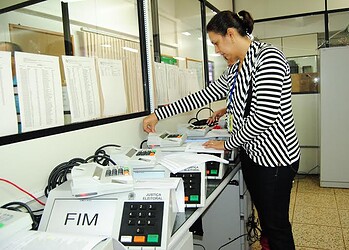 TRE/AC cede urnas eletrônicas e de lona para a eleição de conselheiros tutelares