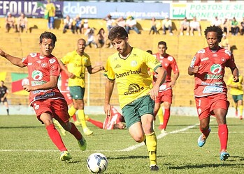 Time gaúcho não deu chances ao Estrelão e fez 3 a 0 no Rio Grande do Sul. (Foto: Edson Castro/Prime Com)