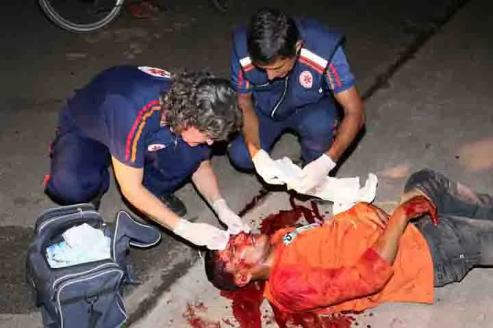 Jovem foi espancado após informar ao assaltante que não teria dinheiro para lhe entregar