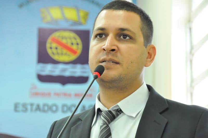 Vereador diz que reajuste na tarifa de ônibus reestabelece o equilíbrio econômico do sistema 1 Vereador diz que reajuste na tarifa de ônibus reestabelece o equilíbrio econômico do sistema