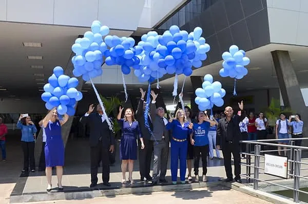 Prédios do TJ/AC já vestem a cor azul desde o início do mês. (Foto: Agencia TJ AC)