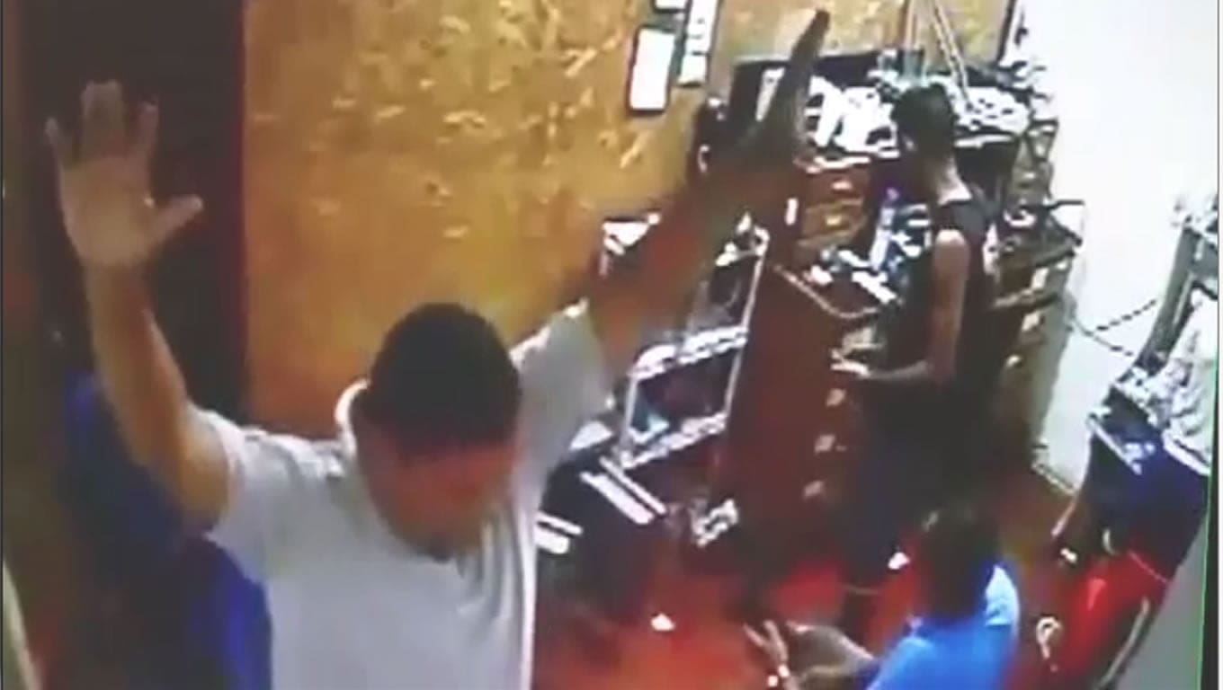 COL 1 - ecos261115-assalto-7 (7)