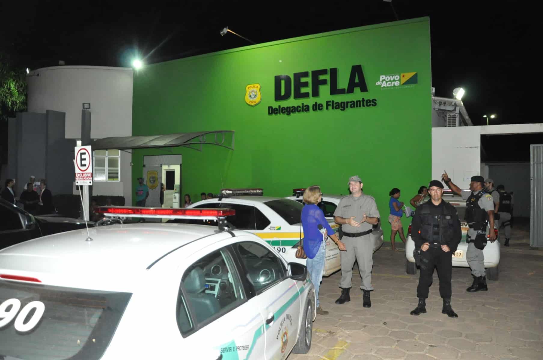Confusão na Central de Flagrantes 3