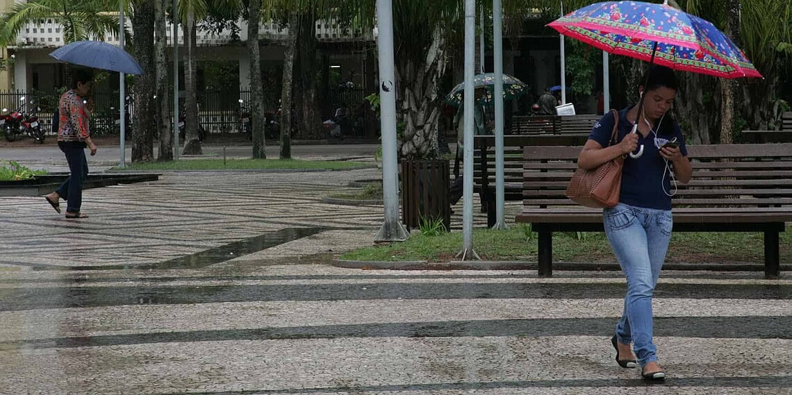Após 17 horas de chuva, Corpo de Bombeiros registra quatros ocorrências 1 Após 17 horas de chuva, Corpo de Bombeiros registra quatros ocorrências