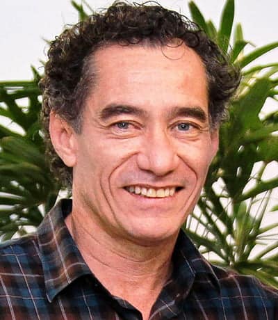 O ator Chico Dias estará na abertura do evento divulgando o filme Oração do Amor Selvagem, dirigido por Chico Faganello, no qual é protagonista e que será exibido na segunda-feira, 19h, no Cine Recreio, com entrada gratuita.