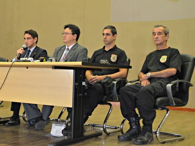 PF prendeu 15 pessoas suspeitas por tráfico de drogas, quadrilha movimentava mais de R$ 400 mil por mês