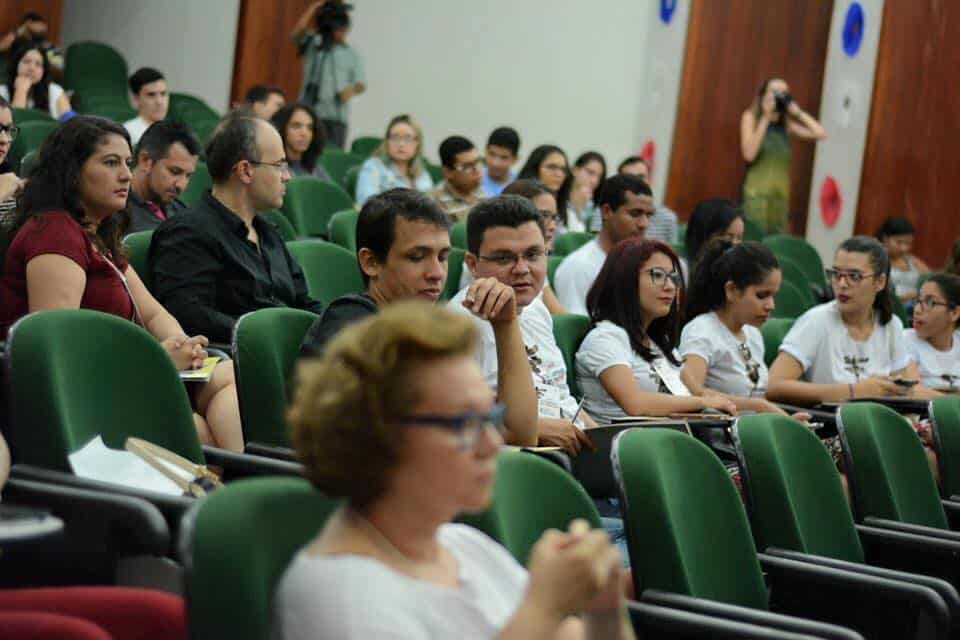 Foto Amanda Pinheiro - Palestra - ABERTURA DO EVENTO PALESTRA (1)