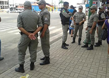 A operação visa garantir a segurança dos comerciante e clientes durante o final de ano