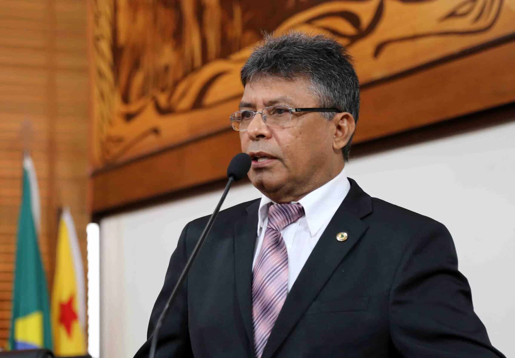 Antonio Pedro avalia primeiro ano de mandato e afirma que DEM já se fortalece para as eleições de 2016 2 O deputado disse que o DEM poderá ter candidatura própria em alguns municípios. (Foto: Agencia Aleac)