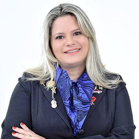 PARABÉNS – Hoje quem troca de idade é a diretora MK Karoli Sauer. Saúde e mais sucesso!