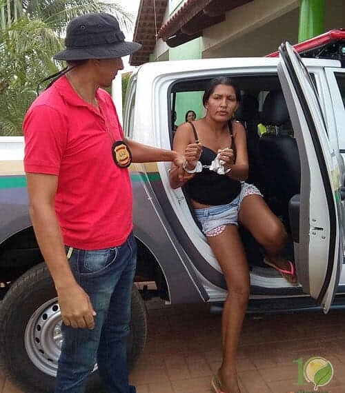 Polícia Civil prende mulher levando crack nas partes íntimas para vender em Xapuri 1 Polícia Civil prende mulher levando crack nas partes íntimas para vender em Xapuri