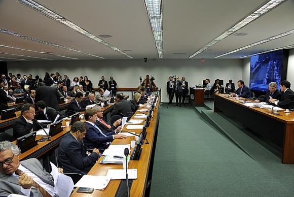 Comissão da Câmara Federal aprova OGU de 2016 com emendas para o Acre