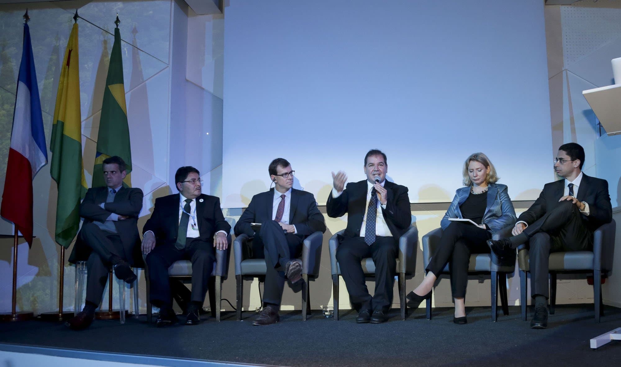 O que aconteceu no Acre em 2015 12 Dia do Acre reuniu representantes nacionais e internacionais preocupados com as questões ambientais durante a conferência em Paris, França