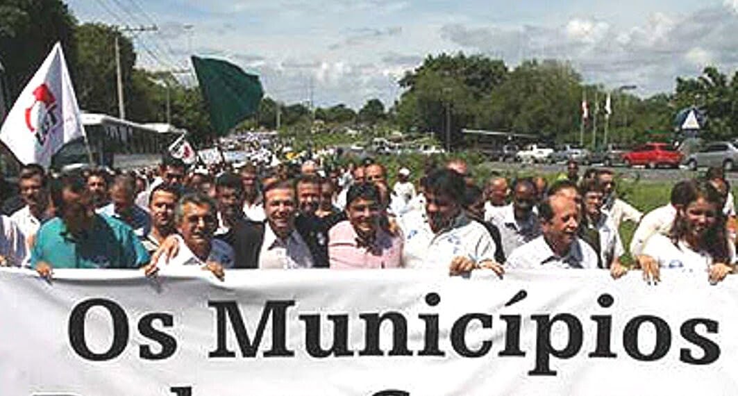 A maioria dos municípios não poderá pagar o novo salário mínimo em 2016, diz a Ubam