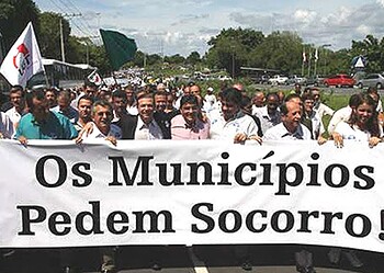 A maioria dos municípios não poderá pagar o novo salário mínimo em 2016, diz a Ubam