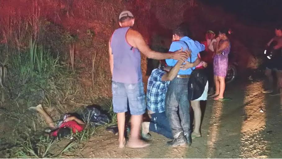 Adolescente que trafegava em moto morre após colidir contra caminhão 2 Acidente com vitima fatal 2