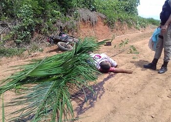Corpo de vítima de acidente de trânsito fica mais de cinco horas na estrada para ser resgatado