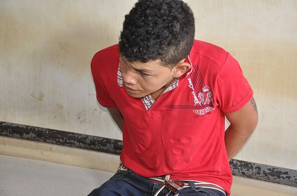 Denúncia anônima leva polícia a um laboratório de refino de cocaína