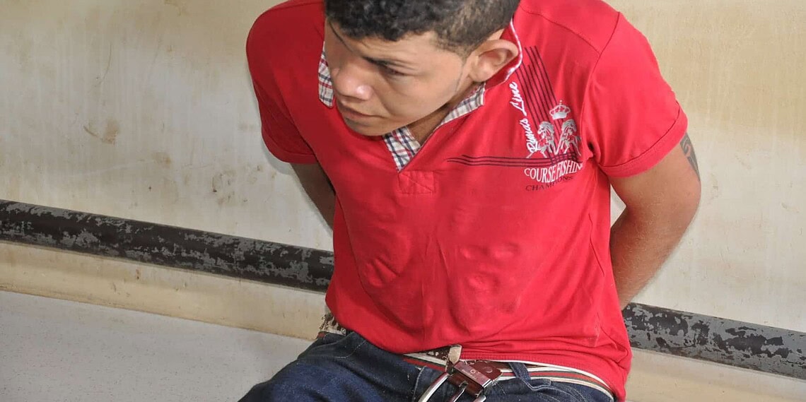 Denúncia anônima leva polícia a um laboratório de refino de cocaína 1 Denúncia anônima leva polícia a um laboratório de refino de cocaína