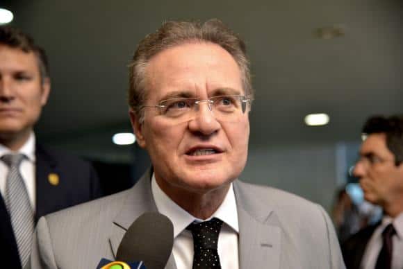 Renan diz que aguarda decisão do STF sobre impeachment para definir recesso