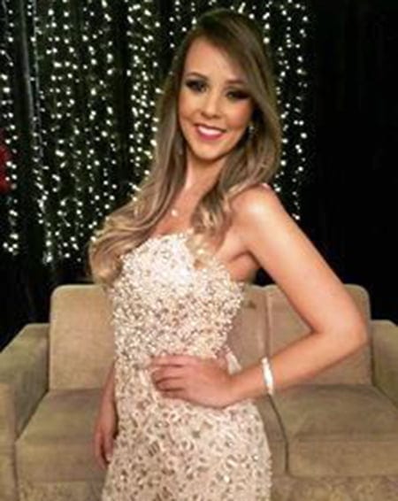 Vivas da Coluna à Rafaela Anselmi que na última semana curtiu com todas as pompas as festividades de sua formatura no curso de Medicina da Ufac. Parabéns!