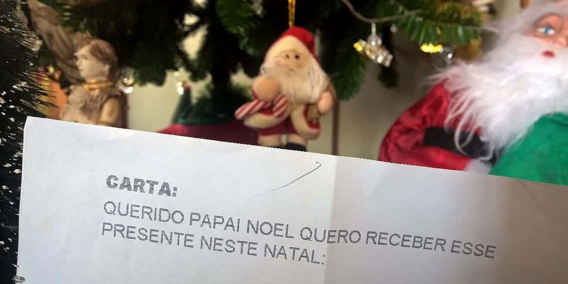 Cartinhas ao Papai Noel dos Correios podem ser adotadas até sexta-feira 1 Cartinhas ao Papai Noel dos Correios podem ser adotadas até sexta-feira