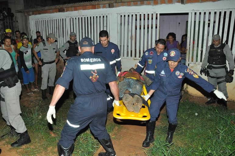 Vítima foi atingida por dois tiros na região do abdômen