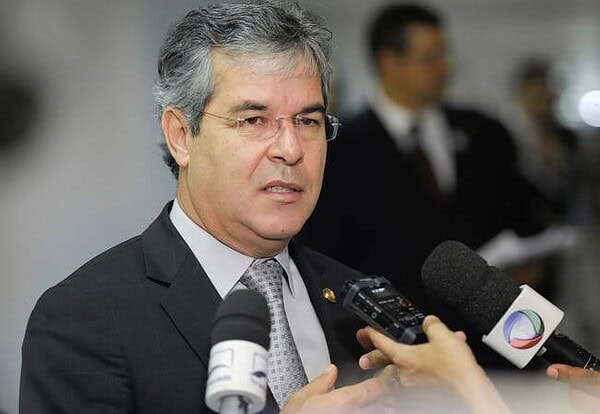 “Eduardo Cunha é um dos políticos mais desacreditados do país”, disse Jorge Viana