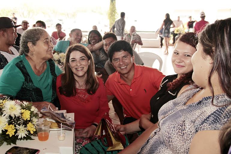 Pacientes que passaram por transplantes realizam festa de confraternização