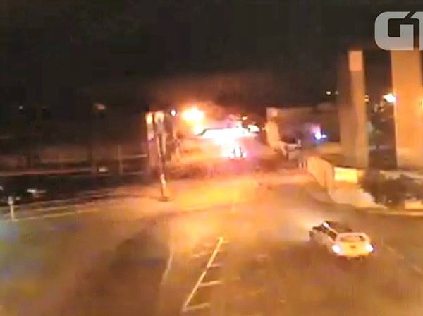 Homem ‘fura’ barreira policial e é morto a tiros pela polícia