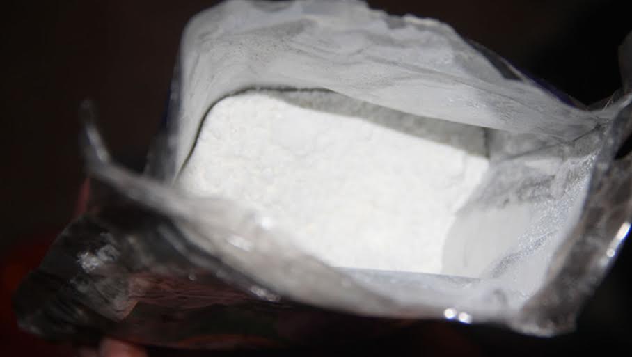 Um casal de peruanos e um africano foram presos na BR 317 com 33 quilos de cocaína 5