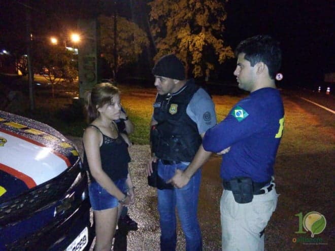 Jovem é presa tentando levar maconha para Brasileia na BR 317 1 Jovem é presa tentando levar maconha para Brasileia na BR 317