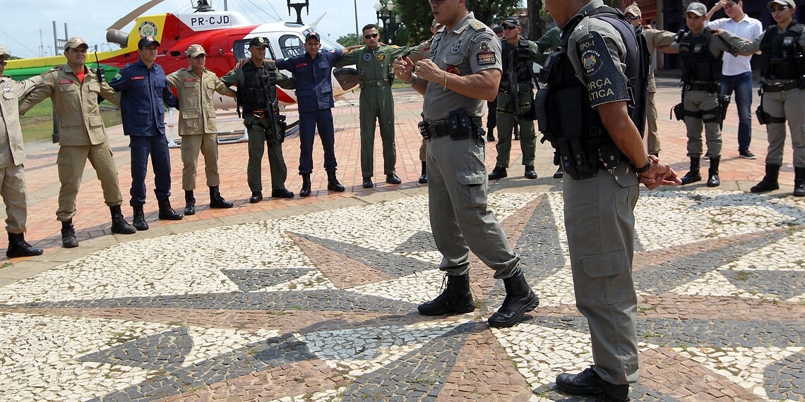 Segurança nas ruas durante período de natal e ano novo 1 Segurança nas ruas durante período de natal e ano novo